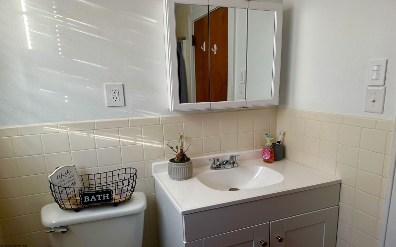 605 Mineral Road, Glenville, West Virginia 26351, 4 Bedrooms Bedrooms, 7 Rooms Rooms,1 BathroomBathrooms,Single Family Detached,For Sale,Mineral,10162109