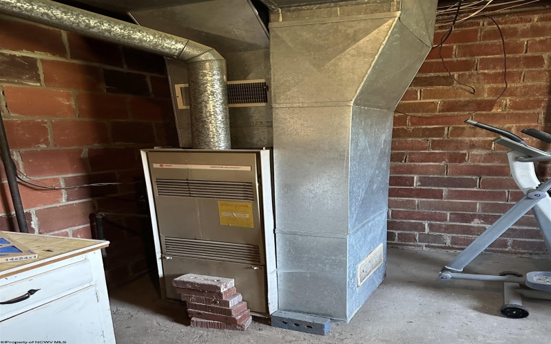 605 Mineral Road, Glenville, West Virginia 26351, 4 Bedrooms Bedrooms, 7 Rooms Rooms,1 BathroomBathrooms,Single Family Detached,For Sale,Mineral,10162109