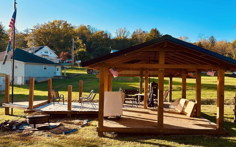 605 Mineral Road, Glenville, West Virginia 26351, 4 Bedrooms Bedrooms, 7 Rooms Rooms,1 BathroomBathrooms,Single Family Detached,For Sale,Mineral,10162109