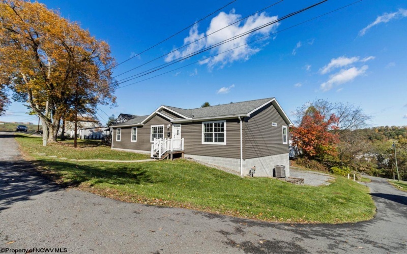 400 Wisconsin Avenue, Westover, West Virginia 26501, 4 Bedrooms Bedrooms, 8 Rooms Rooms,3 BathroomsBathrooms,Single Family Detached,For Sale,Wisconsin,10162117 400 Wisconsin Avenue, Westover, West Virginia 26501, 4 Bedrooms Bedrooms, 8 Rooms Rooms,3 BathroomsBathrooms,Single Family Detached,For Sale,Wisconsin,10162117
