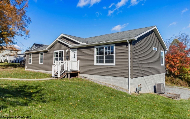 400 Wisconsin Avenue, Westover, West Virginia 26501, 4 Bedrooms Bedrooms, 8 Rooms Rooms,3 BathroomsBathrooms,Single Family Detached,For Sale,Wisconsin,10162117 400 Wisconsin Avenue, Westover, West Virginia 26501, 4 Bedrooms Bedrooms, 8 Rooms Rooms,3 BathroomsBathrooms,Single Family Detached,For Sale,Wisconsin,10162117