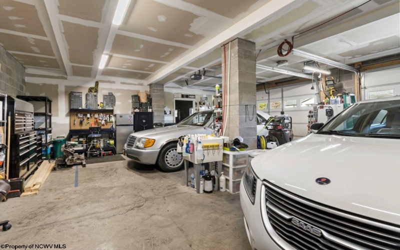 400 Wisconsin Avenue, Westover, West Virginia 26501, 4 Bedrooms Bedrooms, 8 Rooms Rooms,3 BathroomsBathrooms,Single Family Detached,For Sale,Wisconsin,10162117