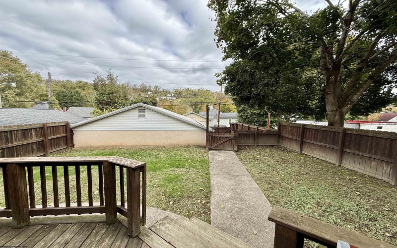 211 McGraw Avenue, Grafton, West Virginia 24701, 4 Bedrooms Bedrooms, 9 Rooms Rooms,3 BathroomsBathrooms,Single Family Detached,For Sale,McGraw,10162131 211 McGraw Avenue, Grafton, West Virginia 24701, 4 Bedrooms Bedrooms, 9 Rooms Rooms,3 BathroomsBathrooms,Single Family Detached,For Sale,McGraw,10162131