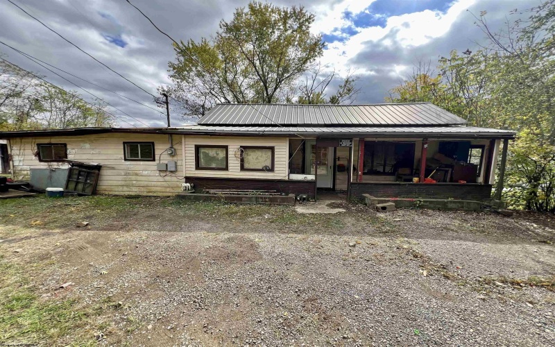 302 Butchers Lane, Weston, West Virginia 26452, ,Lots/land,For Sale,Butchers,10162141