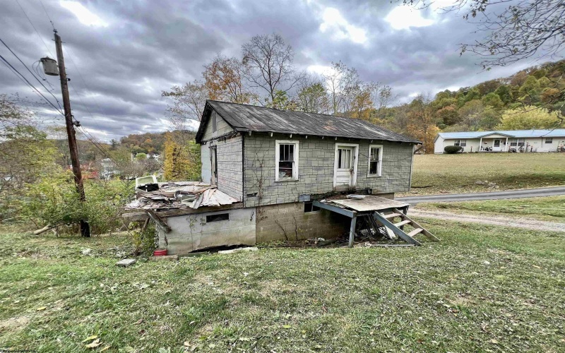 302 Butchers Lane, Weston, West Virginia 26452, ,Lots/land,For Sale,Butchers,10162141