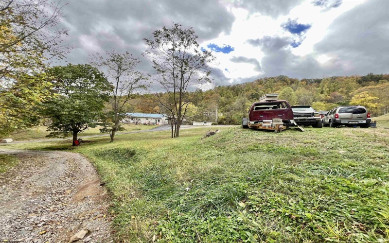 302 Butchers Lane, Weston, West Virginia 26452, ,Lots/land,For Sale,Butchers,10162141