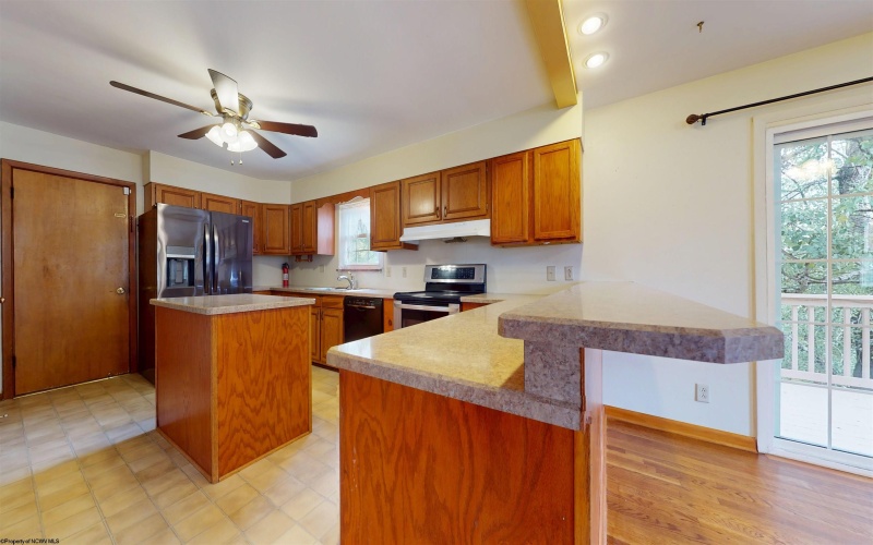 1235 Woodland Crescent, Fairmont, West Virginia 26554, 4 Bedrooms Bedrooms, 8 Rooms Rooms,1 BathroomBathrooms,Single Family Detached,For Sale,Woodland,10162140