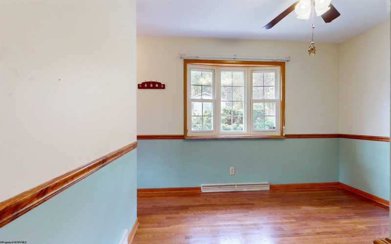 1235 Woodland Crescent, Fairmont, West Virginia 26554, 4 Bedrooms Bedrooms, 8 Rooms Rooms,1 BathroomBathrooms,Single Family Detached,For Sale,Woodland,10162140