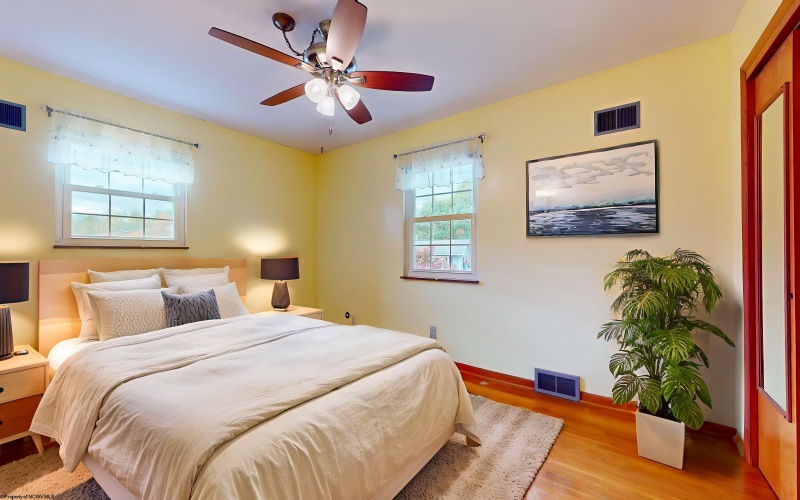 1235 Woodland Crescent, Fairmont, West Virginia 26554, 4 Bedrooms Bedrooms, 8 Rooms Rooms,1 BathroomBathrooms,Single Family Detached,For Sale,Woodland,10162140