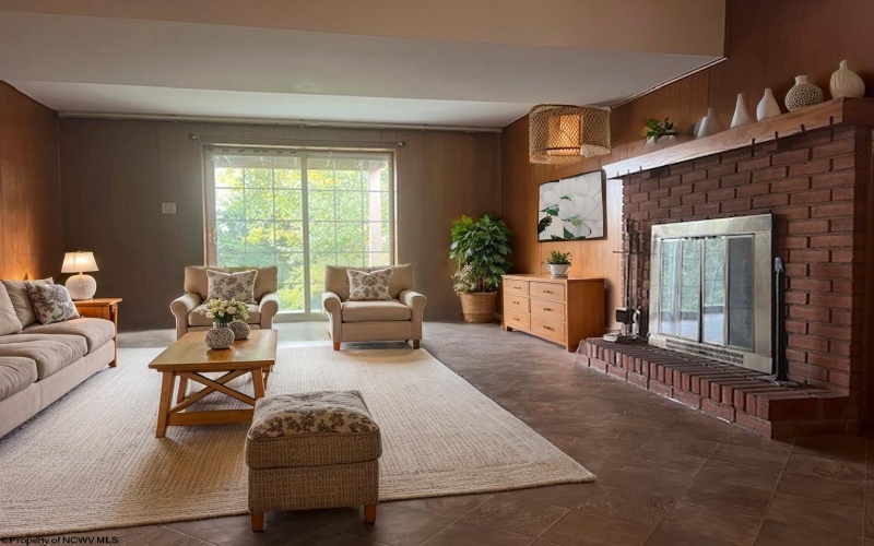 1235 Woodland Crescent, Fairmont, West Virginia 26554, 4 Bedrooms Bedrooms, 8 Rooms Rooms,1 BathroomBathrooms,Single Family Detached,For Sale,Woodland,10162140