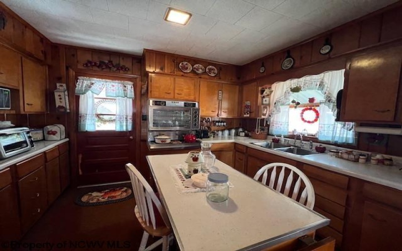 104 Short Street, Elkins, West Virginia 26241-9999, 2 Bedrooms Bedrooms, 7 Rooms Rooms,1 BathroomBathrooms,Single Family Detached,For Sale,Short,10162155 104 Short Street, Elkins, West Virginia 26241-9999, 2 Bedrooms Bedrooms, 7 Rooms Rooms,1 BathroomBathrooms,Single Family Detached,For Sale,Short,10162155