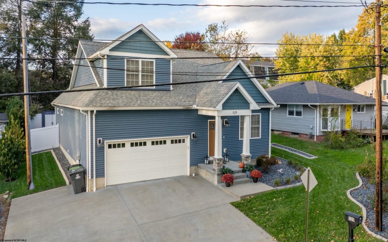 529 Aspen Street, Morgantown, West Virginia 26505, 4 Bedrooms Bedrooms, 6 Rooms Rooms,3 BathroomsBathrooms,Single Family Detached,For Sale,Aspen,10162144