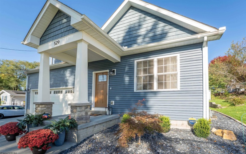 529 Aspen Street, Morgantown, West Virginia 26505, 4 Bedrooms Bedrooms, 6 Rooms Rooms,3 BathroomsBathrooms,Single Family Detached,For Sale,Aspen,10162144