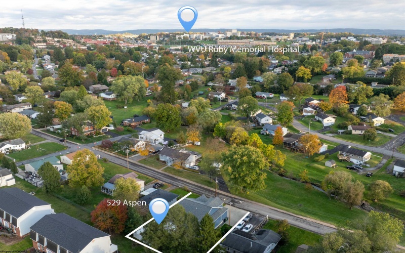 529 Aspen Street, Morgantown, West Virginia 26505, 4 Bedrooms Bedrooms, 6 Rooms Rooms,3 BathroomsBathrooms,Single Family Detached,For Sale,Aspen,10162144