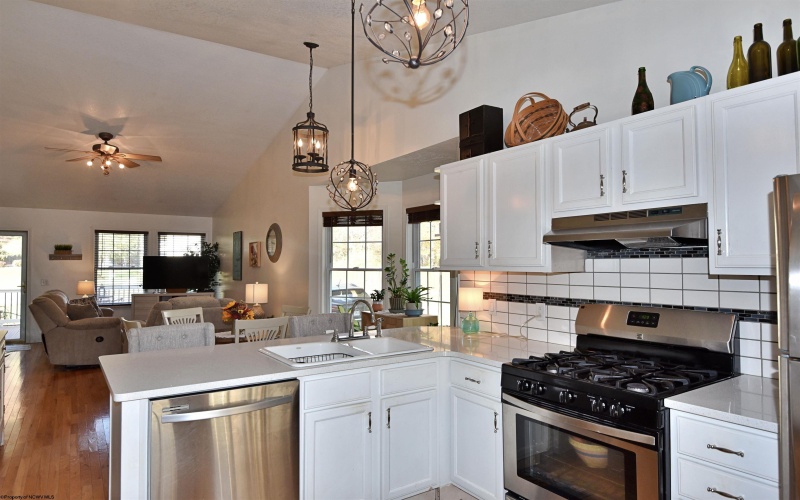 36 Holly Street, Elkins, West Virginia 26241, 2 Bedrooms Bedrooms, 4 Rooms Rooms,2 BathroomsBathrooms,Single Family Detached,For Sale,Holly,10162162