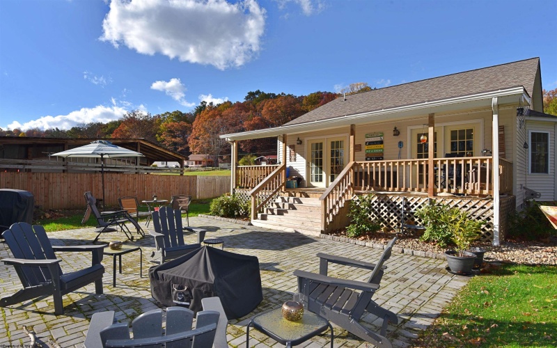 36 Holly Street, Elkins, West Virginia 26241, 2 Bedrooms Bedrooms, 4 Rooms Rooms,2 BathroomsBathrooms,Single Family Detached,For Sale,Holly,10162162