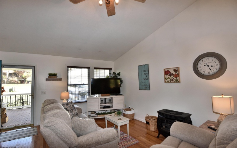 36 Holly Street, Elkins, West Virginia 26241, 2 Bedrooms Bedrooms, 4 Rooms Rooms,2 BathroomsBathrooms,Single Family Detached,For Sale,Holly,10162162