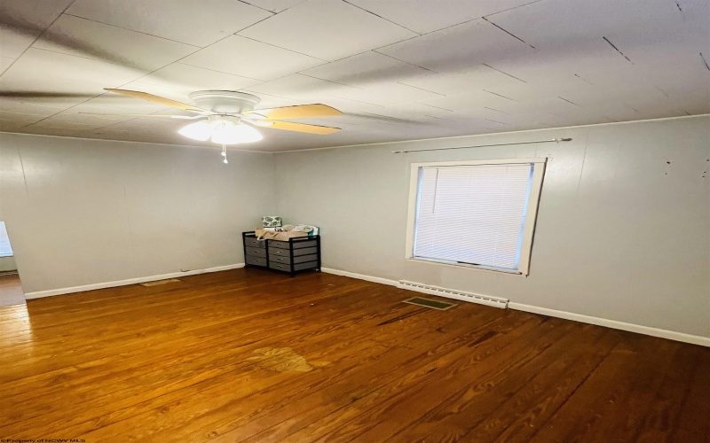 412 Merrill Avenue, Rivesville, West Virginia 26588, 3 Bedrooms Bedrooms, 8 Rooms Rooms,2 BathroomsBathrooms,Single Family Detached,For Sale,Merrill,10162173 412 Merrill Avenue, Rivesville, West Virginia 26588, 3 Bedrooms Bedrooms, 8 Rooms Rooms,2 BathroomsBathrooms,Single Family Detached,For Sale,Merrill,10162173