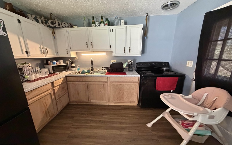 201 Sand Run Road, Weston, West Virginia 26452, 4 Bedrooms Bedrooms, 5 Rooms Rooms,1 BathroomBathrooms,Single Family Detached,For Sale,Sand Run,10162169