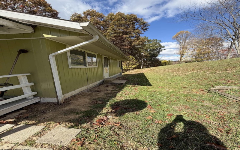 201 Sand Run Road, Weston, West Virginia 26452, 4 Bedrooms Bedrooms, 5 Rooms Rooms,1 BathroomBathrooms,Single Family Detached,For Sale,Sand Run,10162169