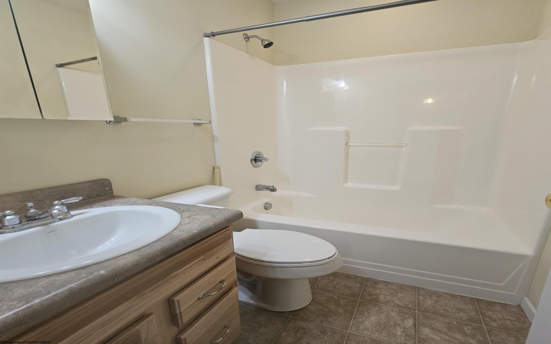 90 Clear Spring Drive, Morgantown, West Virginia 26508, 3 Bedrooms Bedrooms, 6 Rooms Rooms,2 BathroomsBathrooms,Single Family Attached,For Sale,Clear Spring,10162191