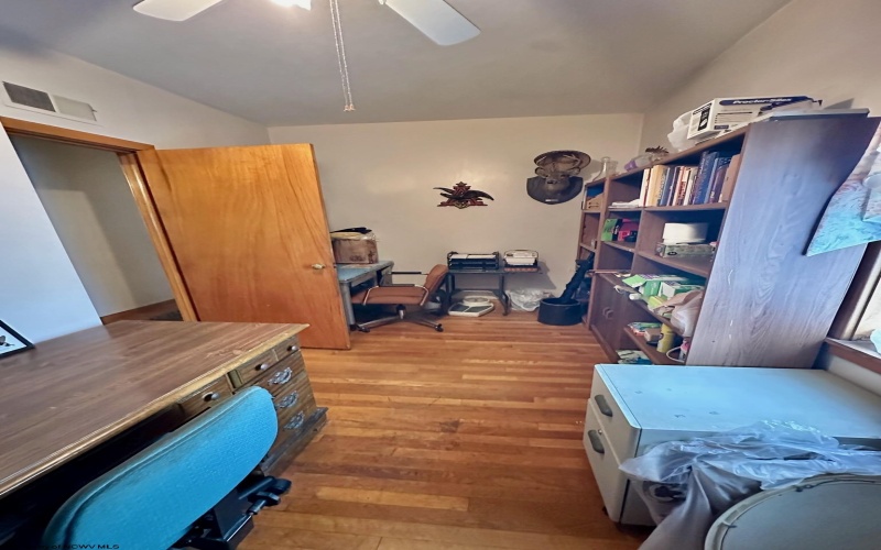 474 Main Avenue, Weston, West Virginia 26452, ,Multi-unit/income,For Sale,Main,10162174