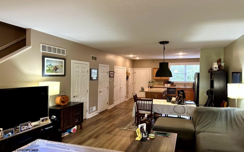 1106 Prestwick Avenue, Morgantown, West Virginia 26508, 2 Bedrooms Bedrooms, 5 Rooms Rooms,2 BathroomsBathrooms,Single Family Attached,For Sale,Prestwick,10162180 1106 Prestwick Avenue, Morgantown, West Virginia 26508, 2 Bedrooms Bedrooms, 5 Rooms Rooms,2 BathroomsBathrooms,Single Family Attached,For Sale,Prestwick,10162180