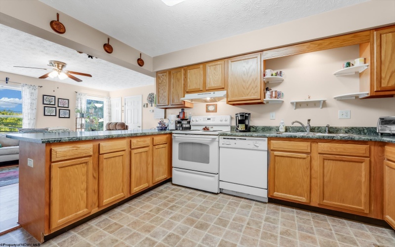 709 Monongalia Avenue, Morgantown, West Virginia 26505, 3 Bedrooms Bedrooms, 5 Rooms Rooms,1 BathroomBathrooms,Single Family Detached,For Sale,Monongalia,10162176