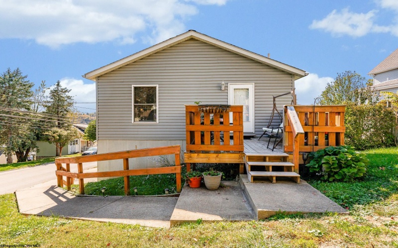 709 Monongalia Avenue, Morgantown, West Virginia 26505, 3 Bedrooms Bedrooms, 5 Rooms Rooms,1 BathroomBathrooms,Single Family Detached,For Sale,Monongalia,10162176