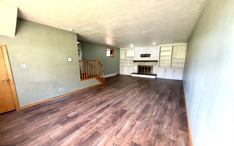 1465 Barry Street, Fairmont, West Virginia 26554, 3 Bedrooms Bedrooms, 8 Rooms Rooms,2 BathroomsBathrooms,Single Family Detached,For Sale,Barry,10162177