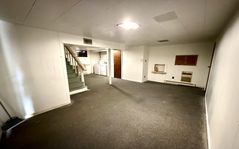 1465 Barry Street, Fairmont, West Virginia 26554, 3 Bedrooms Bedrooms, 8 Rooms Rooms,2 BathroomsBathrooms,Single Family Detached,For Sale,Barry,10162177