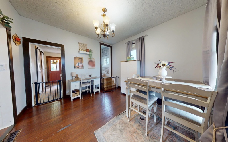 505 Potomac Avenue, Fairmont, West Virginia 26554, 3 Bedrooms Bedrooms, 6 Rooms Rooms,2 BathroomsBathrooms,Single Family Detached,For Sale,Potomac,10162178