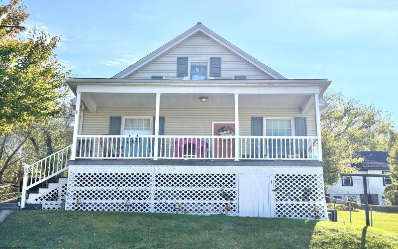 505 Potomac Avenue, Fairmont, West Virginia 26554, 3 Bedrooms Bedrooms, 6 Rooms Rooms,2 BathroomsBathrooms,Single Family Detached,For Sale,Potomac,10162178