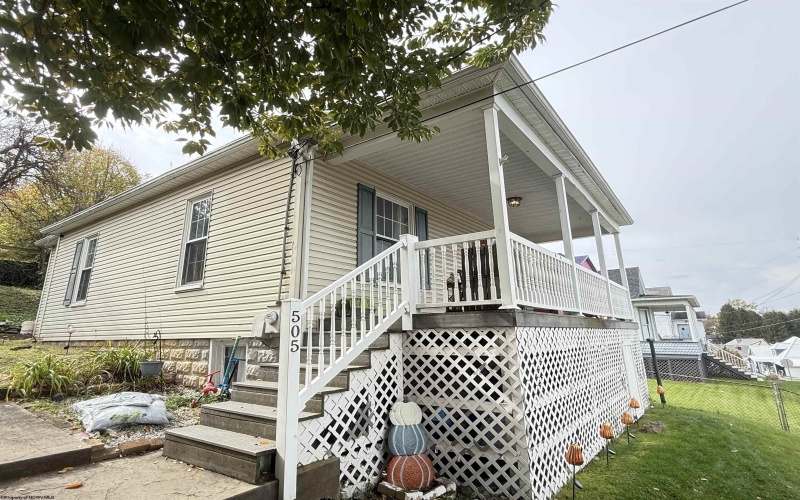 505 Potomac Avenue, Fairmont, West Virginia 26554, 3 Bedrooms Bedrooms, 6 Rooms Rooms,2 BathroomsBathrooms,Single Family Detached,For Sale,Potomac,10162178