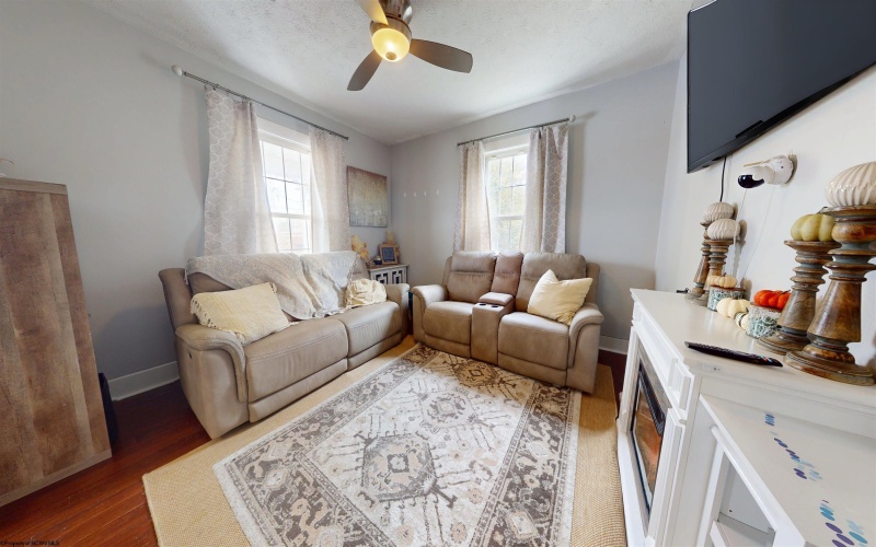 505 Potomac Avenue, Fairmont, West Virginia 26554, 3 Bedrooms Bedrooms, 6 Rooms Rooms,2 BathroomsBathrooms,Single Family Detached,For Sale,Potomac,10162178