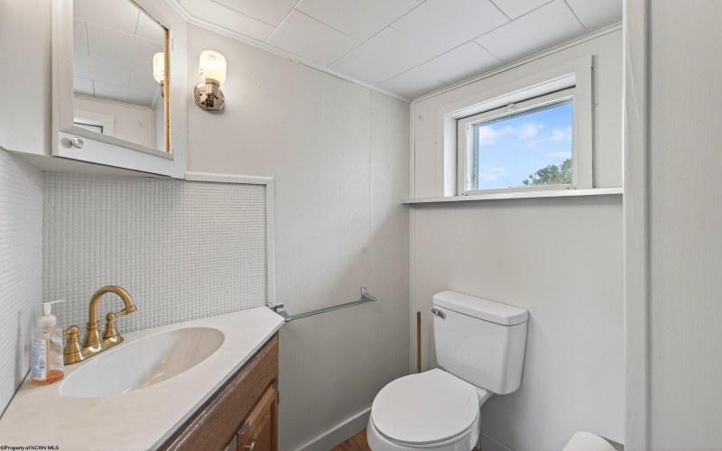 9988 Winchester Grade Road, Berkeley Springs, West Virginia 25411, 3 Bedrooms Bedrooms, 7 Rooms Rooms,1 BathroomBathrooms,Single Family Detached,For Sale,Winchester Grade,10162181 9988 Winchester Grade Road, Berkeley Springs, West Virginia 25411, 3 Bedrooms Bedrooms, 7 Rooms Rooms,1 BathroomBathrooms,Single Family Detached,For Sale,Winchester Grade,10162181