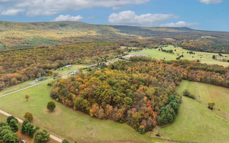 9988 Winchester Grade Road, Berkeley Springs, West Virginia 25411, 3 Bedrooms Bedrooms, 7 Rooms Rooms,1 BathroomBathrooms,Single Family Detached,For Sale,Winchester Grade,10162181 9988 Winchester Grade Road, Berkeley Springs, West Virginia 25411, 3 Bedrooms Bedrooms, 7 Rooms Rooms,1 BathroomBathrooms,Single Family Detached,For Sale,Winchester Grade,10162181