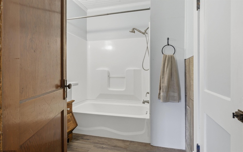 3113 Jenkins Lane, Farmington, West Virginia 26571, 2 Bedrooms Bedrooms, 6 Rooms Rooms,1 BathroomBathrooms,Single Family Detached,For Sale,Jenkins,10162183