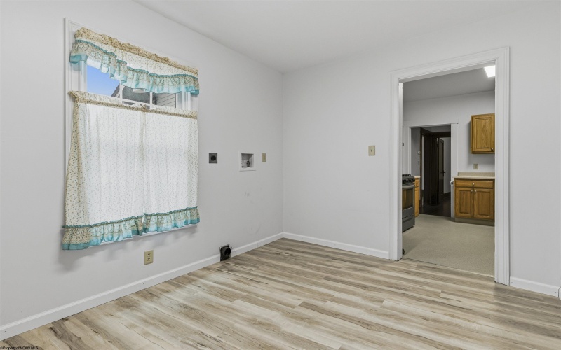 3113 Jenkins Lane, Farmington, West Virginia 26571, 2 Bedrooms Bedrooms, 6 Rooms Rooms,1 BathroomBathrooms,Single Family Detached,For Sale,Jenkins,10162183