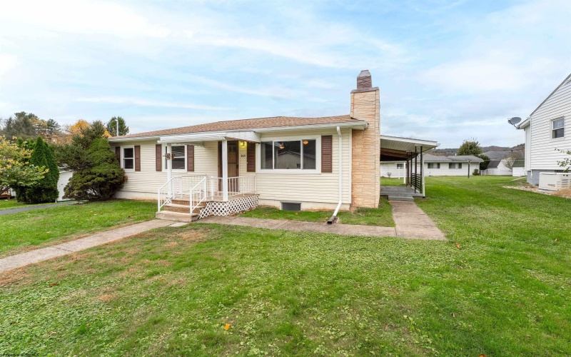 305 Manley Street, Barrackville, West Virginia 26559, 3 Bedrooms Bedrooms, 6 Rooms Rooms,2 BathroomsBathrooms,Single Family Detached,For Sale,Manley,10162186