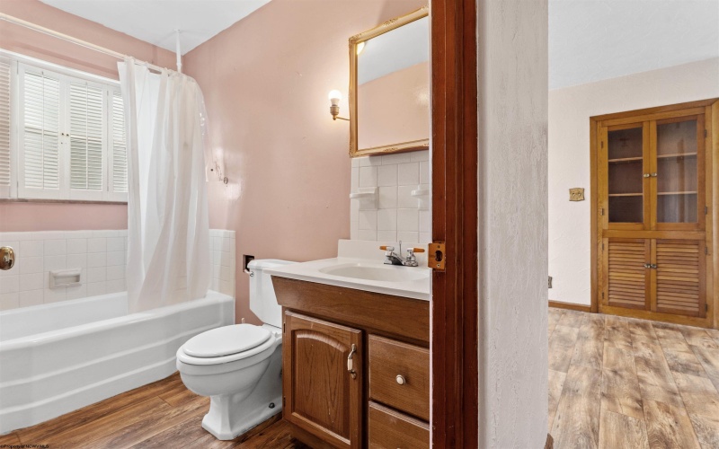 305 Manley Street, Barrackville, West Virginia 26559, 3 Bedrooms Bedrooms, 6 Rooms Rooms,2 BathroomsBathrooms,Single Family Detached,For Sale,Manley,10162186