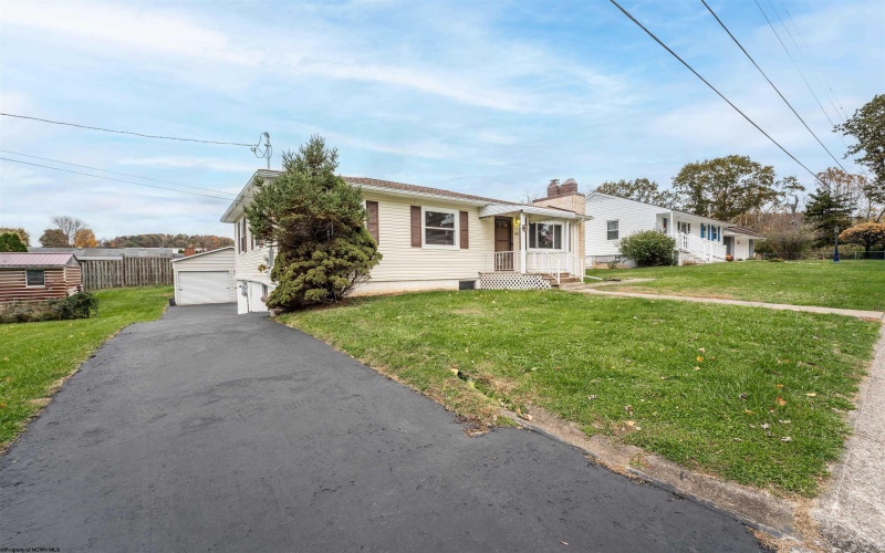 305 Manley Street, Barrackville, West Virginia 26559, 3 Bedrooms Bedrooms, 6 Rooms Rooms,2 BathroomsBathrooms,Single Family Detached,For Sale,Manley,10162186