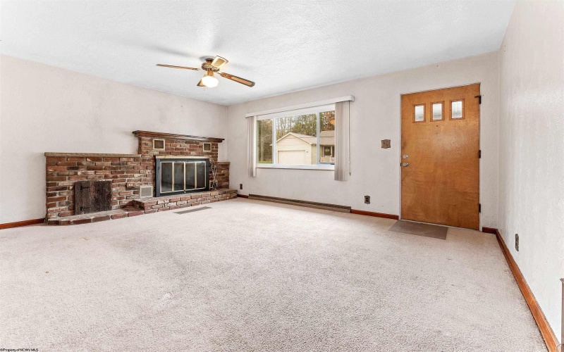 305 Manley Street, Barrackville, West Virginia 26559, 3 Bedrooms Bedrooms, 6 Rooms Rooms,2 BathroomsBathrooms,Single Family Detached,For Sale,Manley,10162186