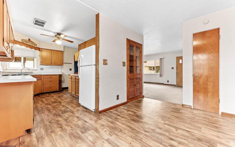 305 Manley Street, Barrackville, West Virginia 26559, 3 Bedrooms Bedrooms, 6 Rooms Rooms,2 BathroomsBathrooms,Single Family Detached,For Sale,Manley,10162186