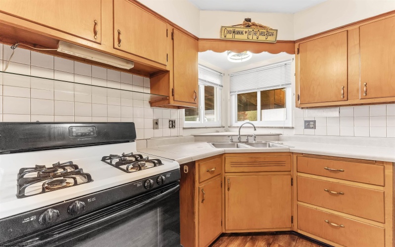 305 Manley Street, Barrackville, West Virginia 26559, 3 Bedrooms Bedrooms, 6 Rooms Rooms,2 BathroomsBathrooms,Single Family Detached,For Sale,Manley,10162186