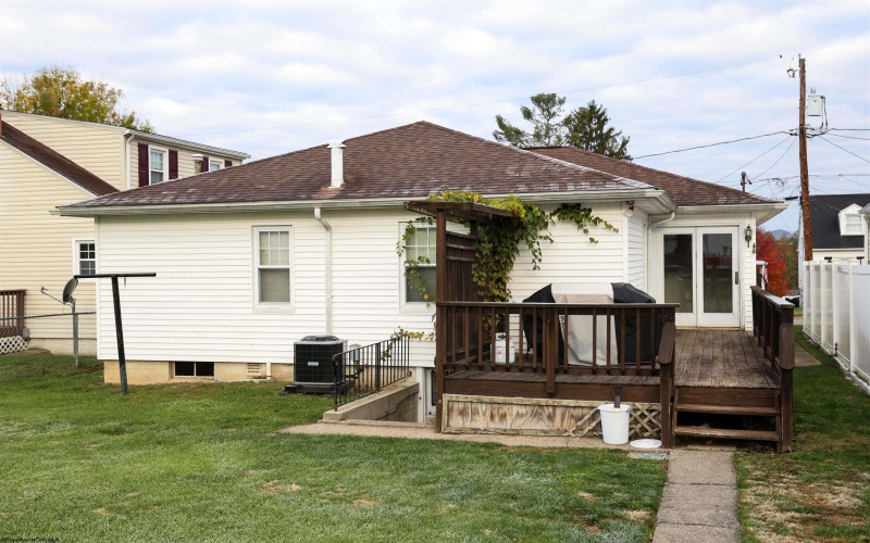 606 West Virginia Avenue, Nutter Fort, West Virginia 26301, 3 Bedrooms Bedrooms, 6 Rooms Rooms,2 BathroomsBathrooms,Single Family Detached,For Sale,West Virginia,10162188 606 West Virginia Avenue, Nutter Fort, West Virginia 26301, 3 Bedrooms Bedrooms, 6 Rooms Rooms,2 BathroomsBathrooms,Single Family Detached,For Sale,West Virginia,10162188