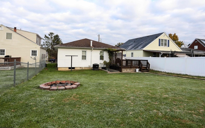 606 West Virginia Avenue, Nutter Fort, West Virginia 26301, 3 Bedrooms Bedrooms, 6 Rooms Rooms,2 BathroomsBathrooms,Single Family Detached,For Sale,West Virginia,10162188 606 West Virginia Avenue, Nutter Fort, West Virginia 26301, 3 Bedrooms Bedrooms, 6 Rooms Rooms,2 BathroomsBathrooms,Single Family Detached,For Sale,West Virginia,10162188