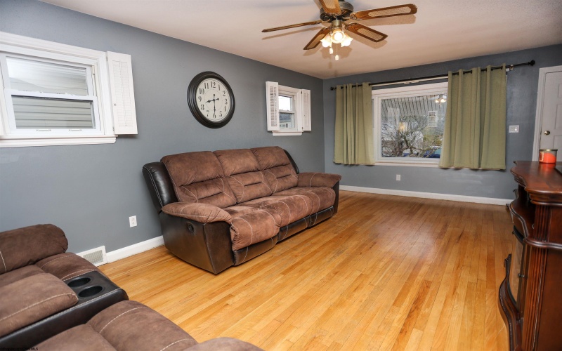 606 West Virginia Avenue, Nutter Fort, West Virginia 26301, 3 Bedrooms Bedrooms, 6 Rooms Rooms,2 BathroomsBathrooms,Single Family Detached,For Sale,West Virginia,10162188 606 West Virginia Avenue, Nutter Fort, West Virginia 26301, 3 Bedrooms Bedrooms, 6 Rooms Rooms,2 BathroomsBathrooms,Single Family Detached,For Sale,West Virginia,10162188