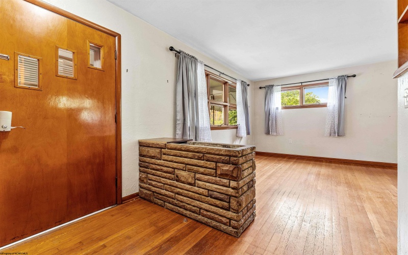 1352 Hillside Drive, Fairmont, West Virginia 26554, 3 Bedrooms Bedrooms, 7 Rooms Rooms,1 BathroomBathrooms,Single Family Detached,For Sale,Hillside,10162192 1352 Hillside Drive, Fairmont, West Virginia 26554, 3 Bedrooms Bedrooms, 7 Rooms Rooms,1 BathroomBathrooms,Single Family Detached,For Sale,Hillside,10162192