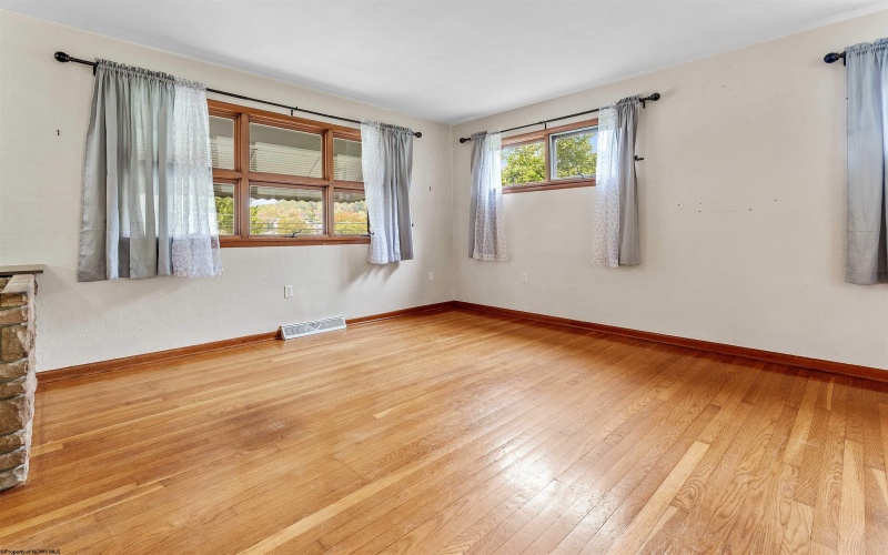 1352 Hillside Drive, Fairmont, West Virginia 26554, 3 Bedrooms Bedrooms, 7 Rooms Rooms,1 BathroomBathrooms,Single Family Detached,For Sale,Hillside,10162192 1352 Hillside Drive, Fairmont, West Virginia 26554, 3 Bedrooms Bedrooms, 7 Rooms Rooms,1 BathroomBathrooms,Single Family Detached,For Sale,Hillside,10162192